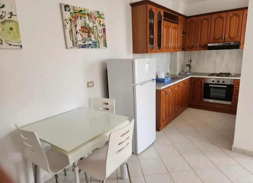 Lydia'S Place By The Beach Golem  Apartmán